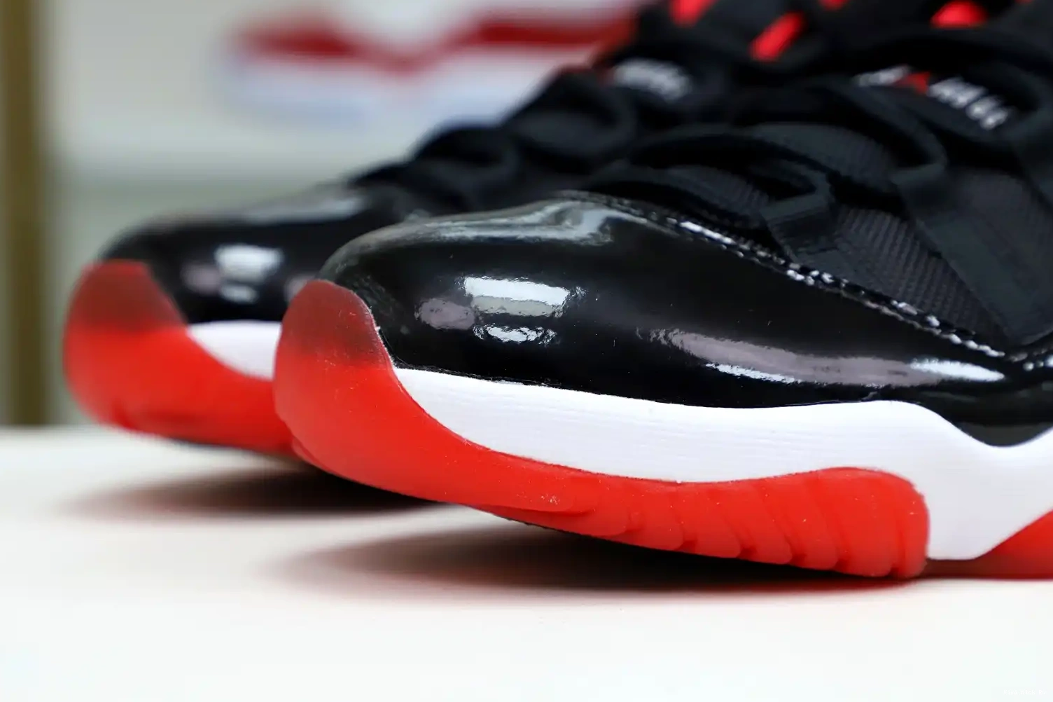 Kimikick LOW BRED JORDAN AIR RETRO 11 0709